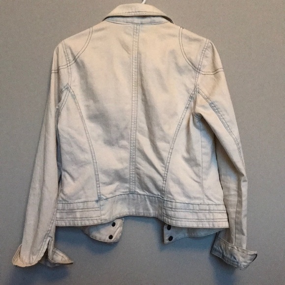 White jean jacket from France - Picture 3 of 4